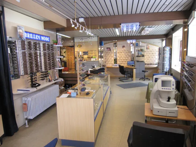 Augenoptikerladen   Optiker Geschäft  Nachfolger Geschäftsübernahme Optikerladen