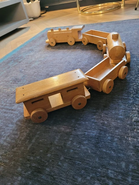 Ancien Train En Bois à Tracter Pour Enfant - Jouet De Cirque Vintage - Fabrication Française