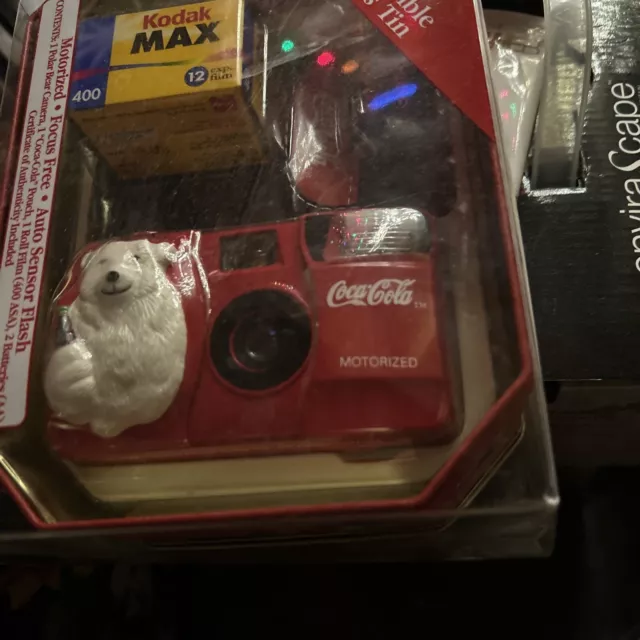 Vintage 2000 Coca Cola 35mm Polar Bear Collectible Camera Plus Christmas Tin