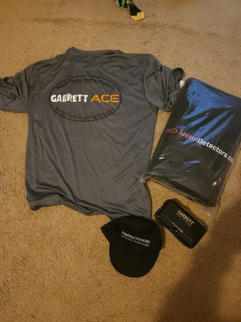 Metal Detecting Carrying Bag, Shirt And Finds Box