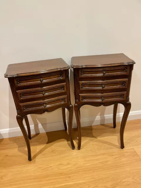 Pair of Early 20th Century Antique French Oak Bedside Cabinets / Lamp Tables