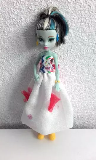 Vêtements pour poupée Monster High