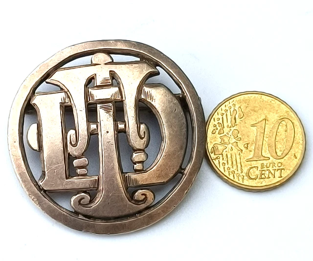 Broche Vintage Hirondelle Religieuse Notre Dame Sur Vire - Occasion En Bon état, Bijou Ancien Français Plein De Symbolique !