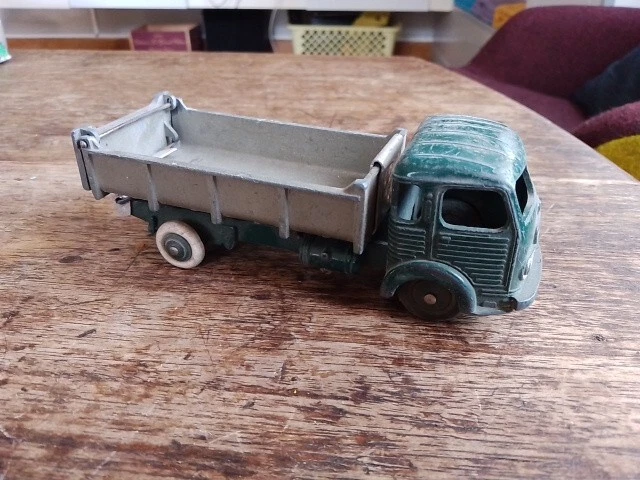 ANCIEN DINKY TOYS CAMION BENNE BERLIET 34 MECCANO MADE IN FRANCE