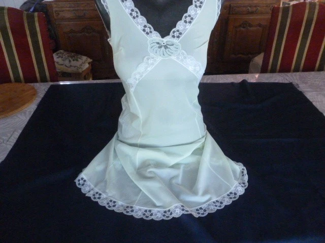 Combinaison Vintage Dentelle Femme – Taille 42, Crème, Fond De Robe