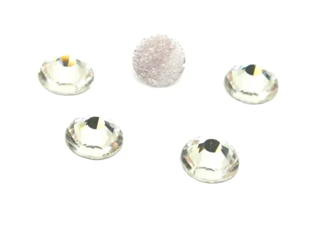 5 Rhinestone Cabochons - Flat Back Faceted Half Dome - 7mm Dia - Clear - P01075