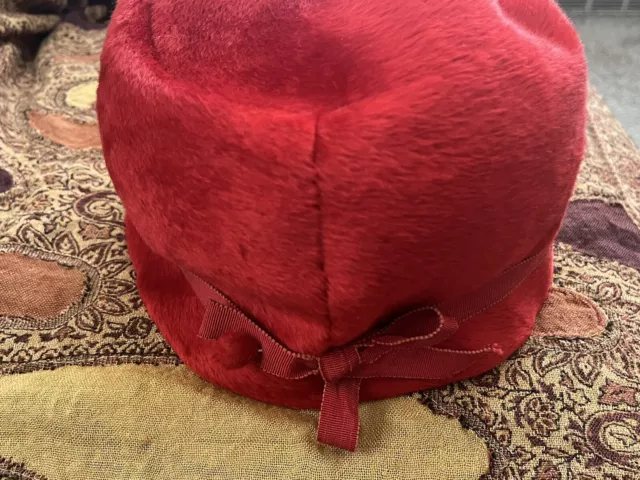 Vintage 50s Christian Dior CHAPEAUX Hat Paris Made In France Round Red Fur Bow