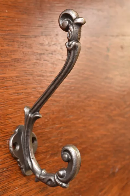 An Ornate Vine Antique Style Cast Iron Double Coat Hook Coathook Hanger O1