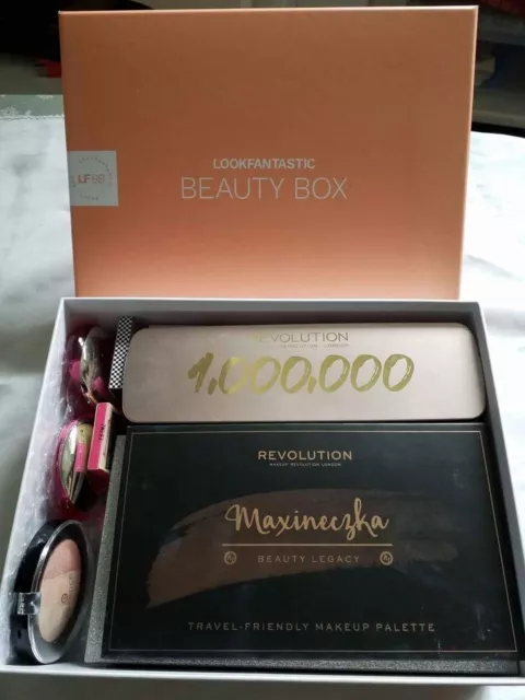 Box n. 4 Set Makeup-Revolution, Essence, Beauty Glazed + omaggio