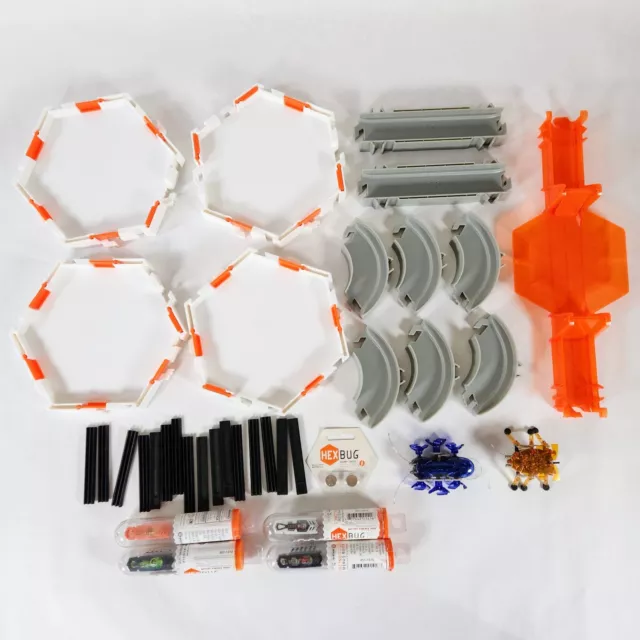 Hexbug Habitat Track Lot of 4 Nanos, 2 Insects, 29 Track Pieces and Batteries