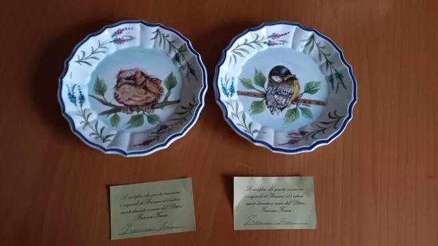 Coppia di piatti dipinti a mano, ceramica di Bassano - Hand-painted plates