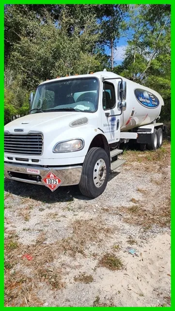 2007 Freightliner Colombia 120 Propane Truck 174,698 CAT Engine