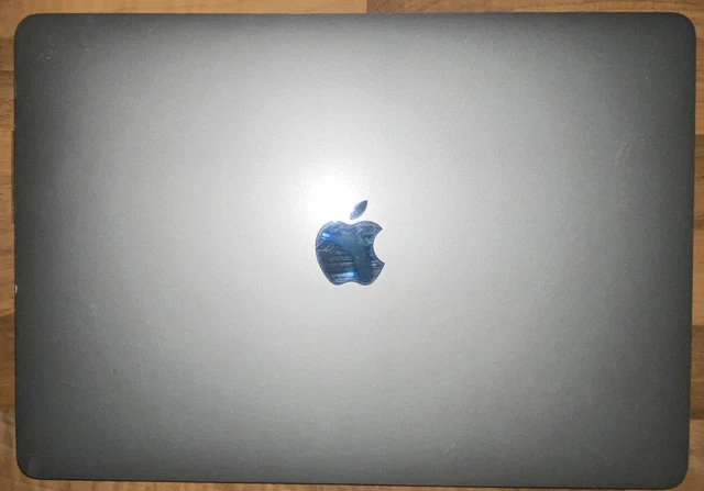MacBook Pro 13-inch 2017 - Intel Core i5 2.3Ghz - 256GB SSD - 16GB Ram 2