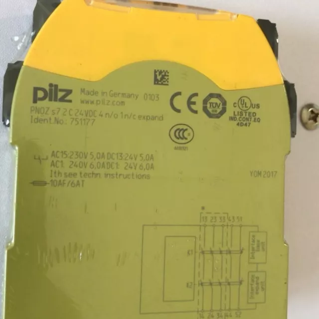 One brand new Pilz Safety relay PNOZ S7.2 C 24VDC 751177 off the shelf#YC #C