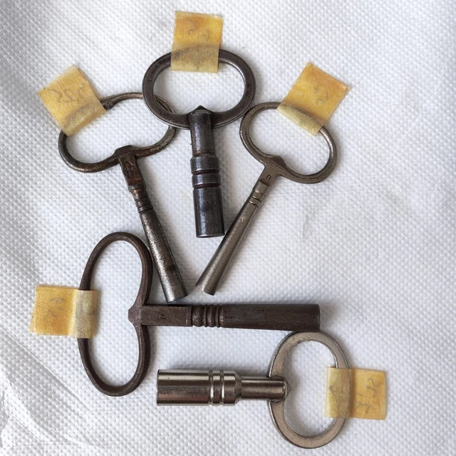 DOUBLE CLÉS PENDULE REMONTAGE ET RÉGLAGE CARRÉS 2.00 mm 4.25 mm