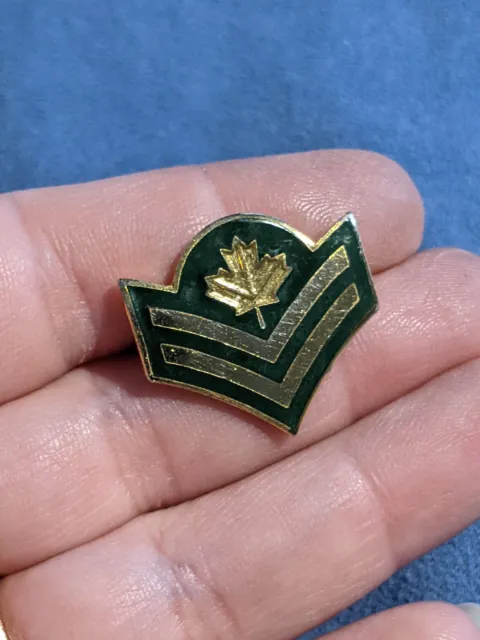 Vintage Lapel Pin (A74) Canadian Military Forces Chevron
