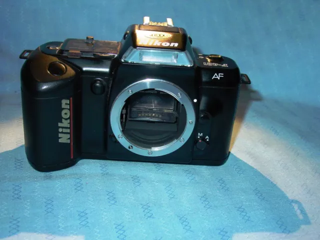 Nikon   F – 401   Analoge klein Bild Kamera
