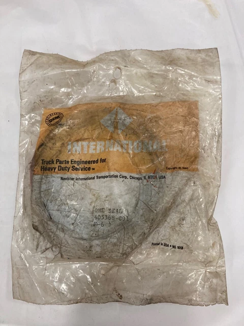 New International Wheel Seal #405368C91 (New - Old stock-)