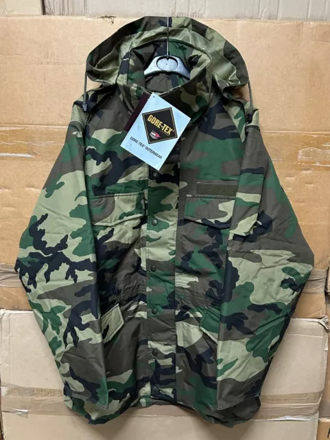 Parka goretex pixelada militar deals
