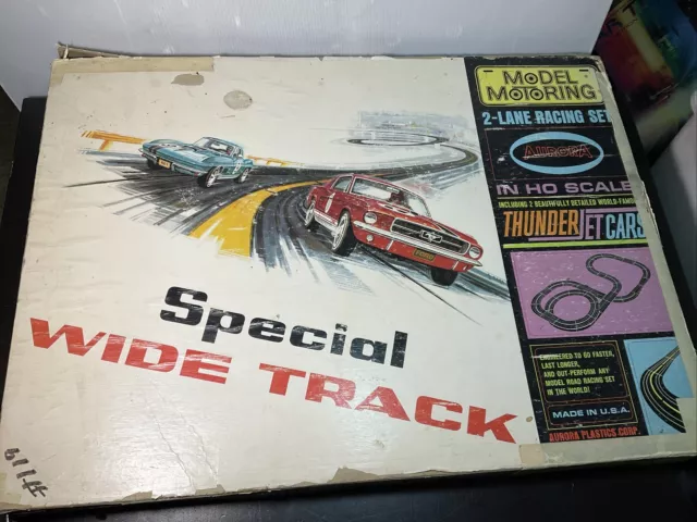 Vintage 1967 AURORA MODEL MOTORING THUNDERJET CARS - w/ Cars