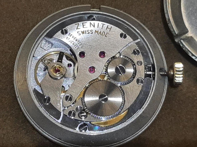 ZENITH-MOVADO MUSEUM 20.0040.366 QUADRANTE DORATO; MANUALE Zenith 2572. 35 mm.  7
