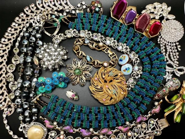 Huge Lot Vintage Designer Repair Harvest Jewelry Trifari Joan Rivers, Coro, Art