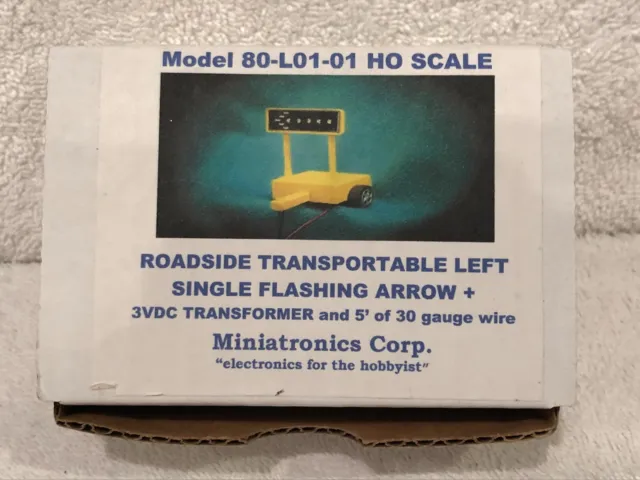 Roadside Transportable Left Single Flashing Arrow - 1:87 HO Scale - Miniatronics