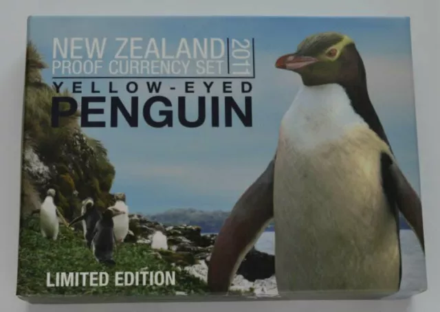 New Zealand - 2011 - Annual Proof Coin Set - Yellow Eyed Penguin 2