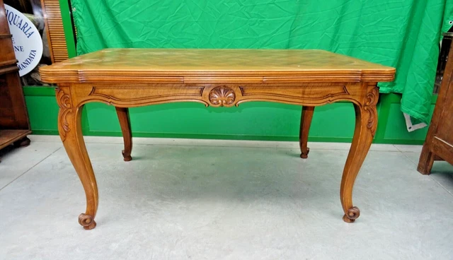 Tavolo Roccaille allungabile fine 1800 in noce francese