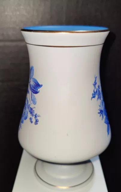 Flora Keramiek Vase Gouda Holland Blue Rose White 1881 Blue Interior Pedestal 3