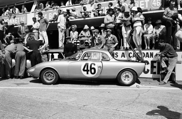 Bernard Consten & Jose Rosinski Rene Bonnet Djet Le Mans 1962 Old Photo 16