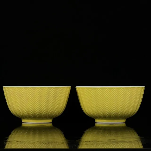 A Pair Chinese Dou Cai Porcelain Handmade Exquisite Butterfly Bowls 12226