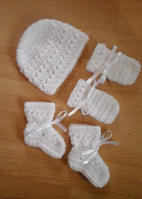 Handmade Hand Crocheted Baby Unisex XTR Hat+Mitts+Bootees  Acrylic Asstd colours