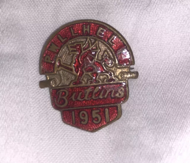 Vintage BUTLINS PWLLHELI 1951 Enamel Badge