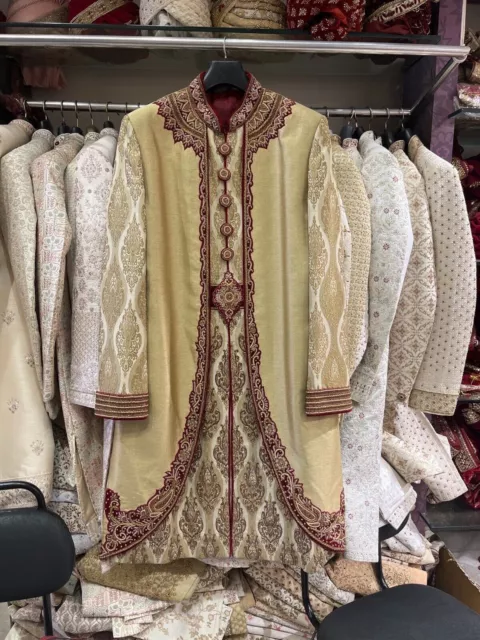 Designer tradizionale etnico indiano uomo matrimonio sposo Sherwani Gold