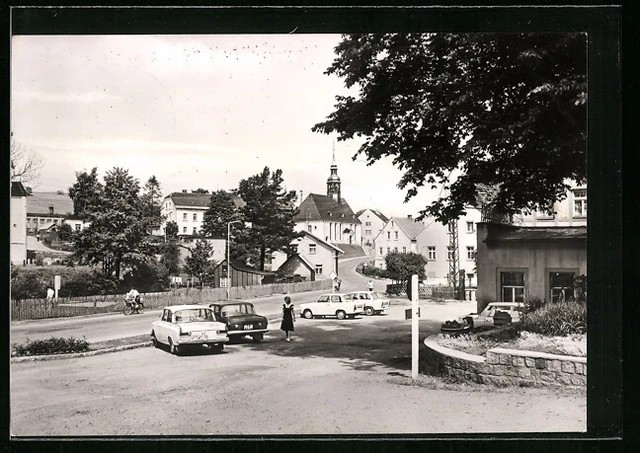 AK Neudorf Erzgeb., Ortspartie mit Blick zur Kirche