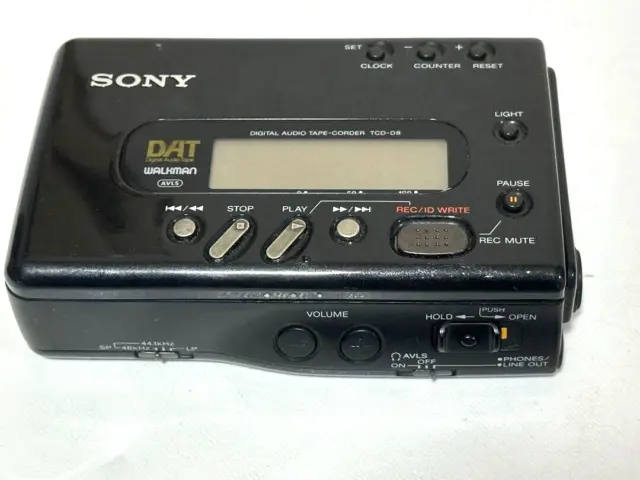 JUNK Sony TCD-D8 Tragbarer DAT-Recorder, nur Hauptgehäuse