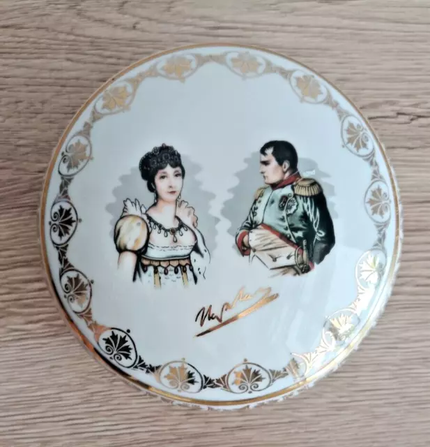 Boite à bijoux/Décor Napoleon et Josephine/Porcelaine de Luxe France