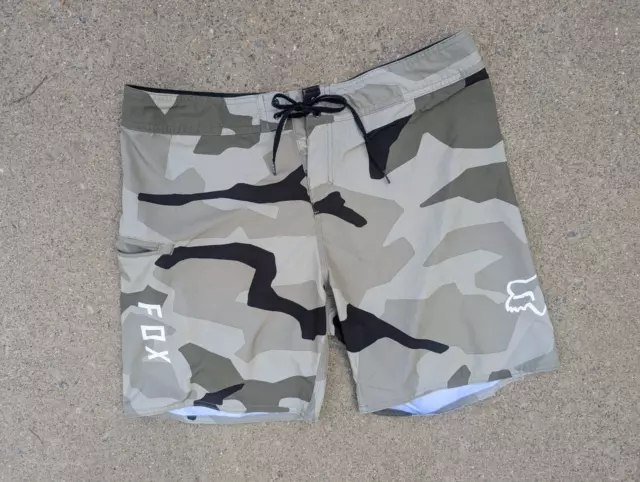 Fox Racing Board Shorts Overhead Camo Strech Mens Green 36 Inseam 7.5 Inches