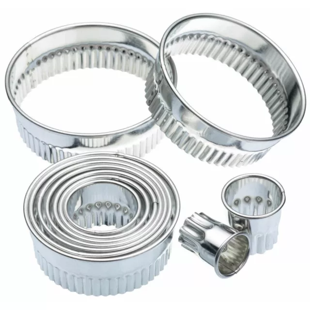 KITCHENCRAFT Set 11 Round/Crinkle Metal Biscuit Cutters in Tin.Cakes/Scones/Tart