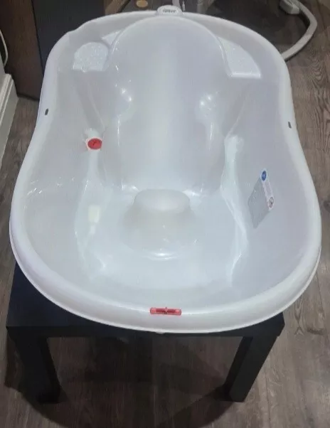 preloved Mamas And Papas Bath Tub - really helpful 