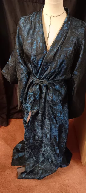 VINTAGE JOLI KIMONO/ROBE Royal Blue & Black PRINTED W/TEMPLE, HOUSES LANDSCAPED