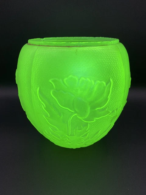 oil lamp uranium glass Antique Gone Wind GWTW “as is”