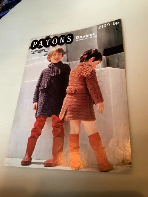 De colección Patons 2109 doblete para niño/abrigo con bufanda adjunta patrón de ganchillo