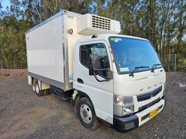 2017 Mitsubishi canter car licence  refrigerated pantech truck
