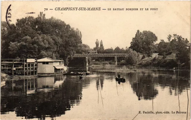 CPA Champigny-sur-Marne - Le Bateau (275082)