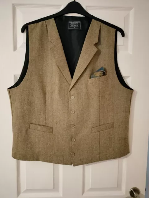 Lloyd Attree & Smith Wool Blend Waistcoat Size 46 Tailored Fit