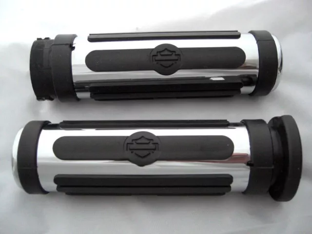 Harley OEM NEW Chrome and Rubber Hand Grips  -Pair - 56246-08 USA MADE