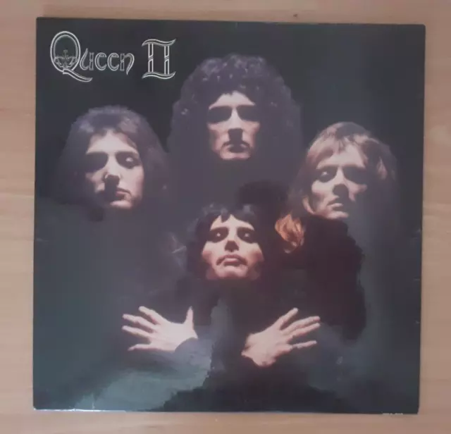 Queen II UK 1974 EMA 767 Gatefold Vinyl EMI Record LP Near Mint OC 064 • 95186