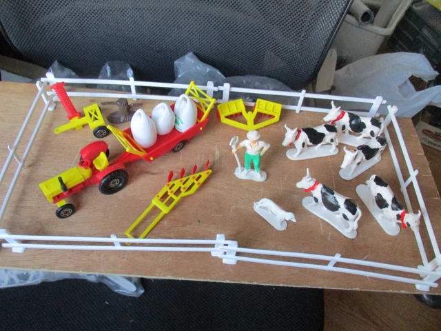 NEWRAY, Coffret de chantier avec engins VOLVO, NEW32105